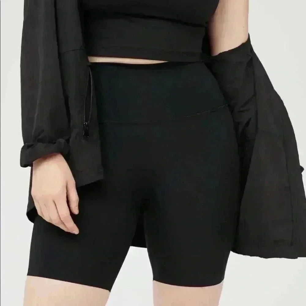 New Aerie Offline Goals Bike Shorts 7” Black S